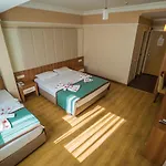 Cleopatra Tac & Apart Lejlighedshotel 3*