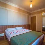 Lejlighedshotel Cleopatra Tac & Apart 3*