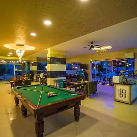 Aparthotel Cleopatra Tac & Apart 3*