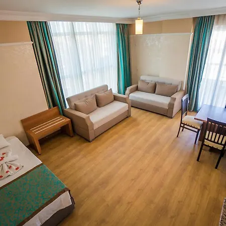 Lejlighedshotel Cleopatra Tac & Apart 3*