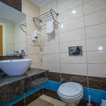 Cleopatra Tac & Apart