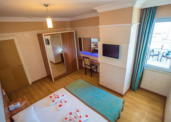 Cleopatra Tac & Apart 3*