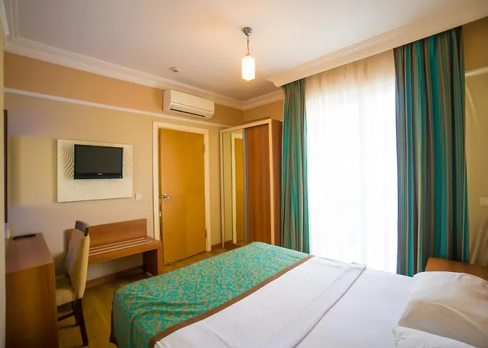 Aparthotel Cleopatra Tac & Apart 3*