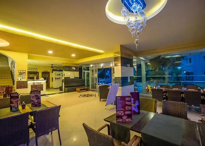 Cleopatra Tac & Apart 3*