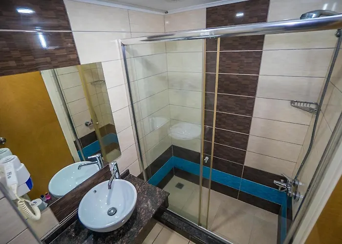 Cleopatra Tac & Apart 3*