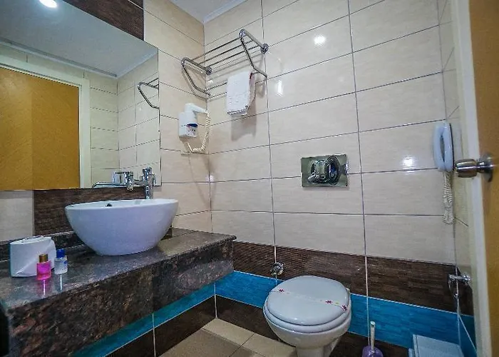 Cleopatra Tac & Apart