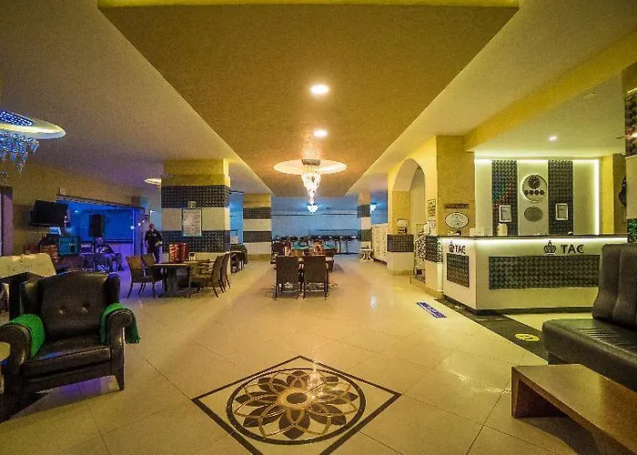 Cleopatra Tac & Apart 3*